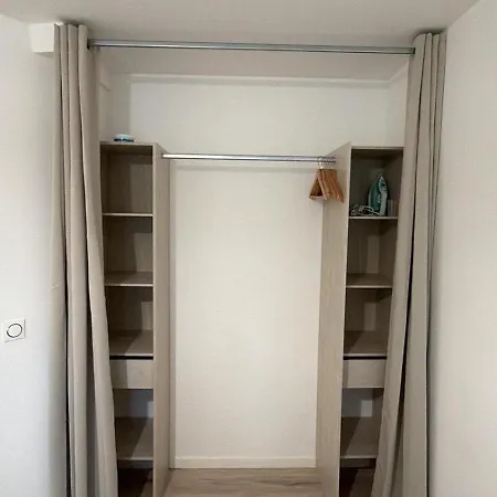 Cozy & Modern 2-room Apartment, Private Parking, *
