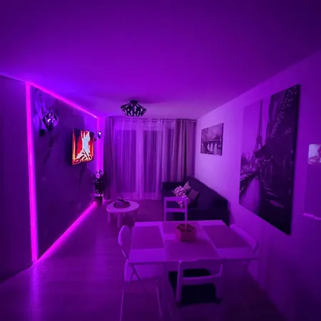 Appartement Cozy & Modern 2-room Apartment, Private Parking, *